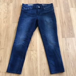 Gap 1969 Girlfriend sz 29r denim jeans w pockets